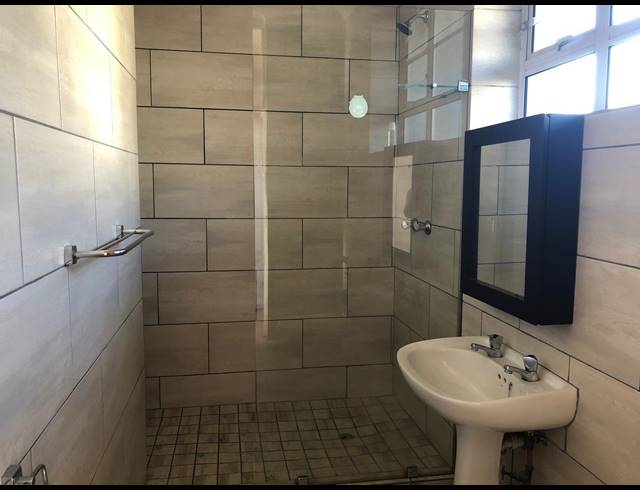 3 BEDROOM APARTMENT RENTED IN ZONNEBLOEM